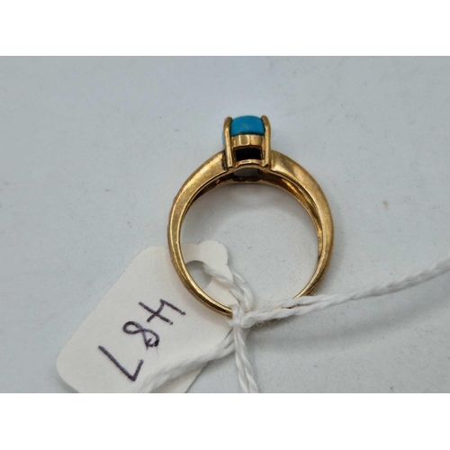 487 - A turquoise ring on pierced shank, 9ct, 2.6 g.