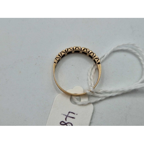 488 - A diamond half hoop ring, 9ct, size L, 1.5 g.