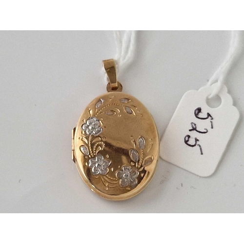 525 - A floral locket 9ct, 3.2 g