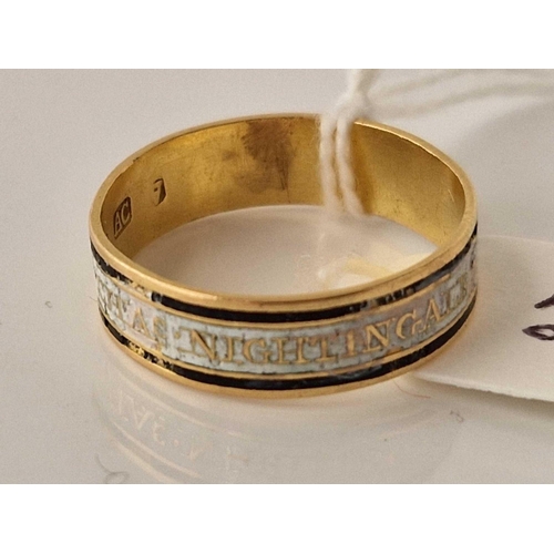 53 - A GEORGE III GOLD BLACK AND WHITE ENAMEL MOURNING RING, inscribed Chas Nightingale 24th Nov 1800, si... 