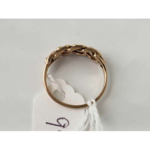 95 - A keeper ring, 9ct, size L, 1.7 g.