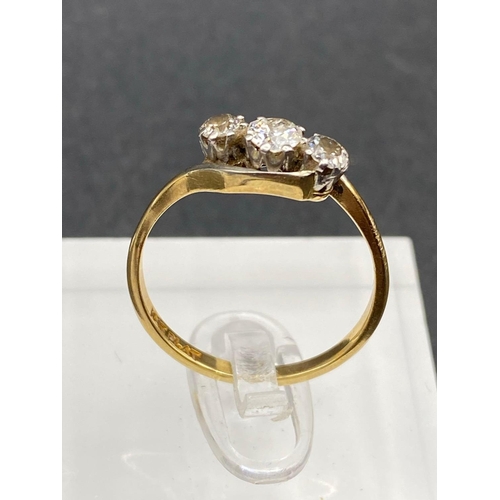 332 - A EDWARDIAN THREE STONE OLD CUT WHITE DIAMOND RING 0.45 CARAT 18CT GOLD SIZE P 2.5 GMS