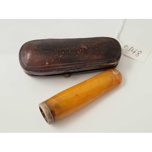 148 - A amber cheroot holder in box