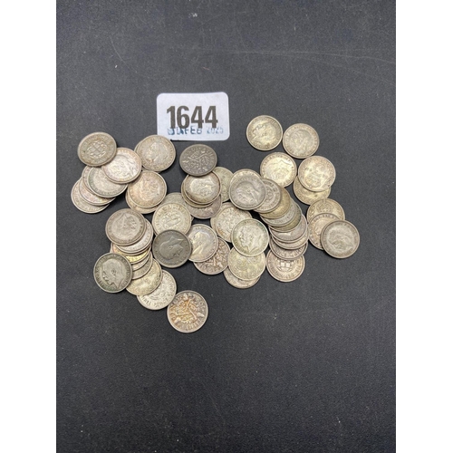 1644 - Post 1920 silver 3d coins, 74g