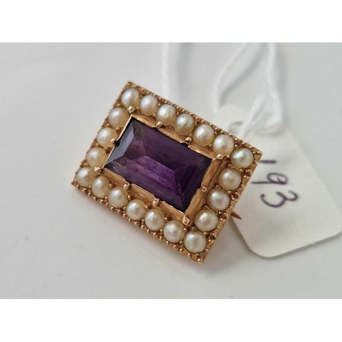 193 - A amethyst and pearl oblong brooch 6.1 gms