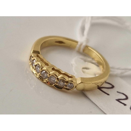 226 - A seven stone diamond ring 18ct gold size K 3.3 gms