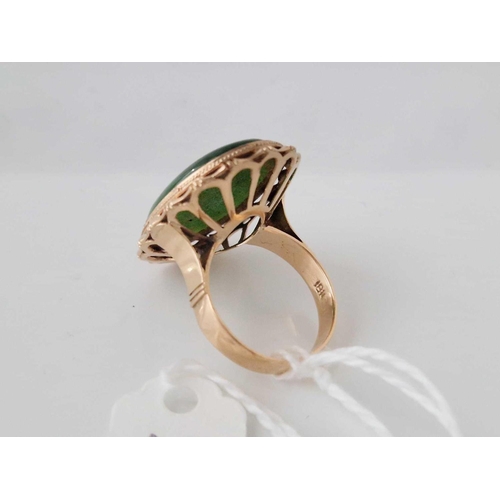 236 - A LARGE NEPHRITE RING 18CT GOLD SIZE N 7.4 GMS