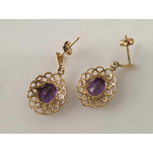 285 - A pair of amethyst earrings 10mm size stone 3.1 gms