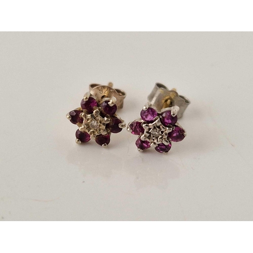 315 - Two pairs of earrings ruby and garnet both 9ct