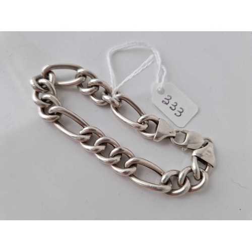 333 - A silver bracelet 7 inch 20 gms