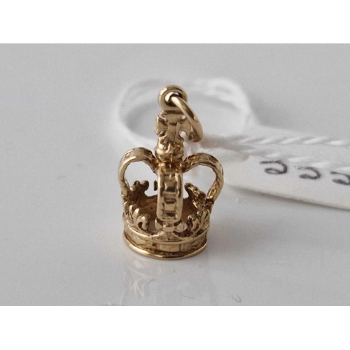 335 - A crown charm 9ct 2 gms