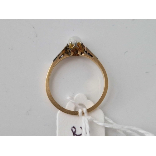 38 - A antique pearl and diamond ring 18ct gold size O 2 gms