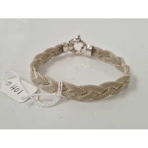 401 - A silver weave bracelet 1 cm wide 7 inch