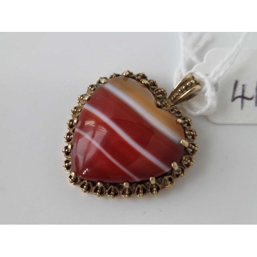 411 - A banded agate pendant 9ct 2.2cm X 2.2 cm