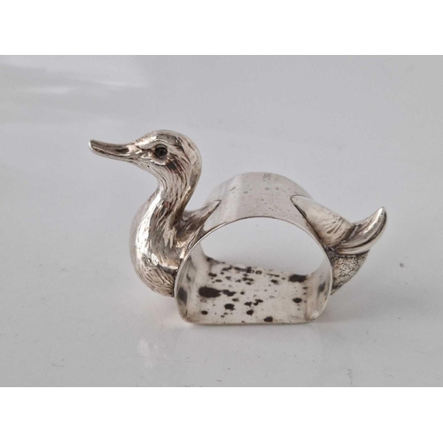 886 - A novelty napkin ring in form of Duck, 3� long, Birmingham 1938