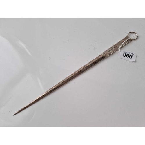 960 - Meat skewer with ring end. Sheffield 1905. 12  inch long By H A 65g