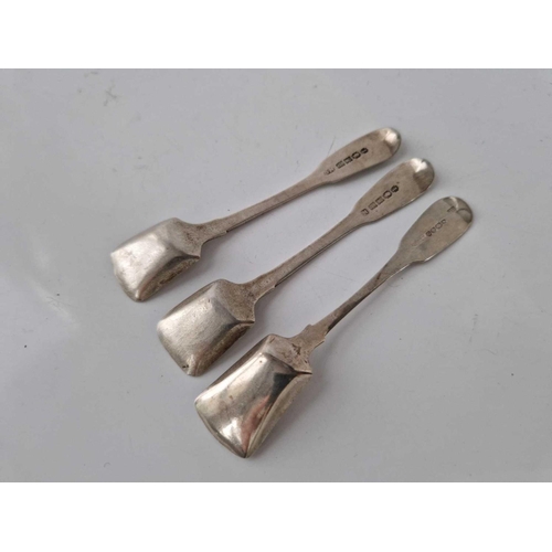 973 - Three Irish shovel shaped salt spoons. Two Dublin 1829 and third 1826.  26g