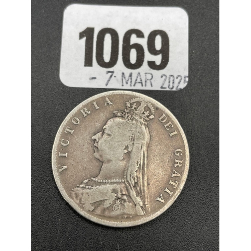 Lot 1069      