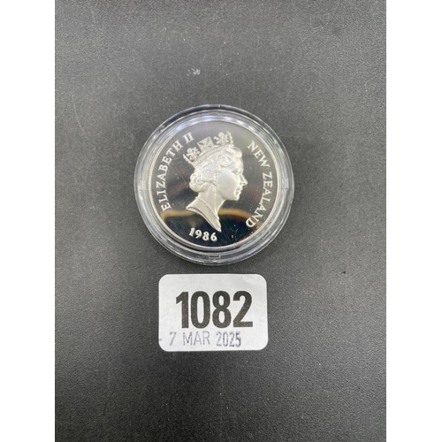 1082 - New Zealand proof silver dollar 1986