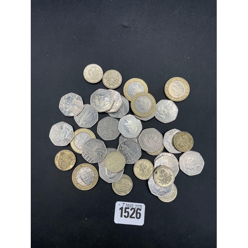 1526 - Bag of two pound, one pound & 50p coins