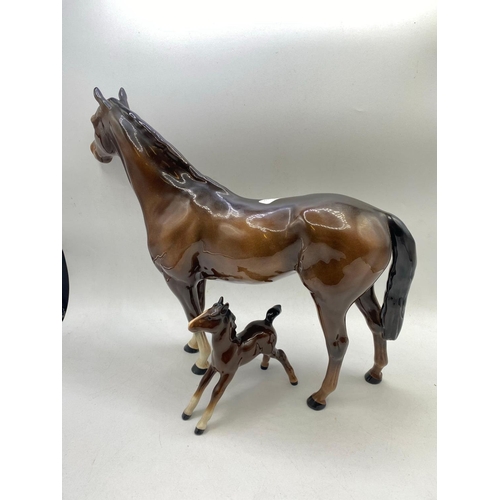 1571 - A brown Beswick Pony, 5