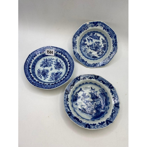 1584 - A group of three Chinese blue and white saucer dishes, 5