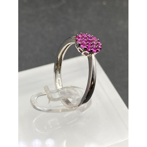 161 - A vintage white gold pink sapphire daisy cluster ring 9ct size N 4.2 gms