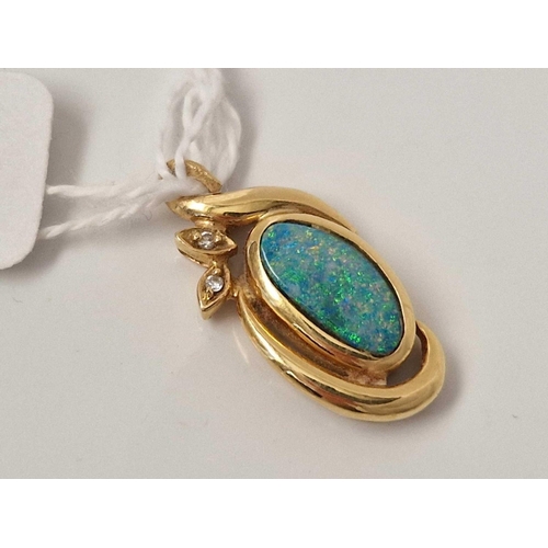 23 - A OPAL PENDANT 18CT GOLD 4.2 GMS