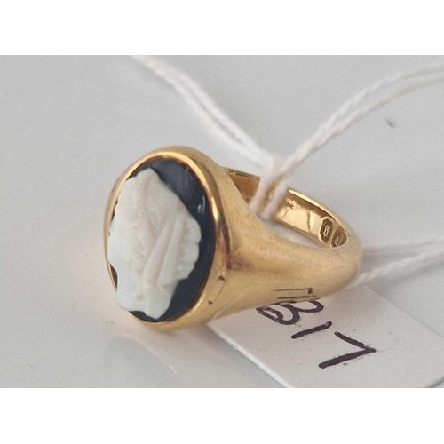 317 - A ANTIQUE HARD STONE CAMEO RING 18CT GOLD SIZE N 7.6 GMS