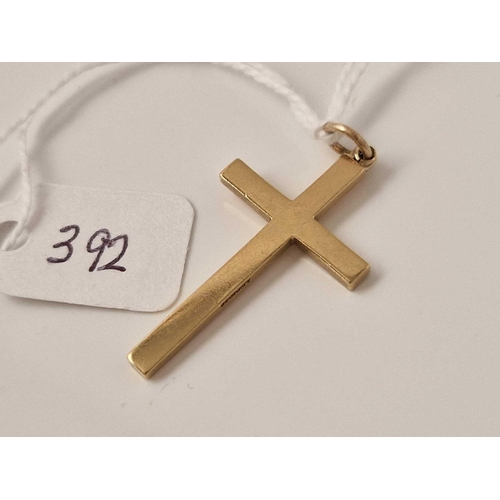 392 - A 9ct cross 3.2 gms