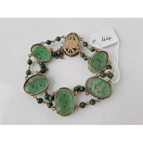 44 - A ANTIQUE JADE SET BRACELET 14CT GOLD 7 INCH 19.2 GMS