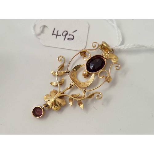 495 - A pearl and garnet pendant 9ct 3.1 gms