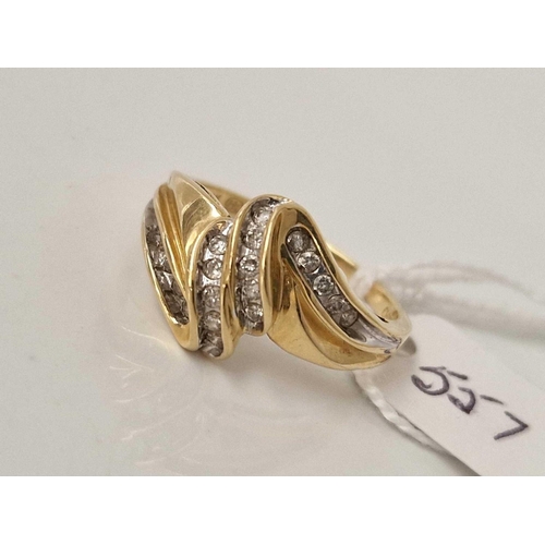 557 - A diamond ring 14ct gold size Q 4 gms