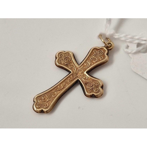 611 - A 9ct cross