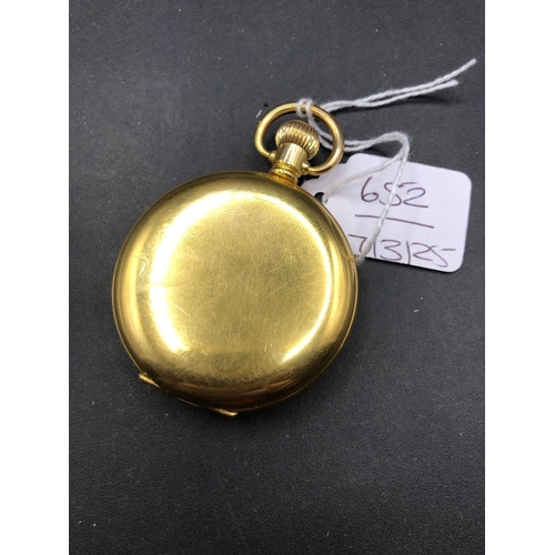 652 - A clean gilt gents pocket watch with seconds dial W/O