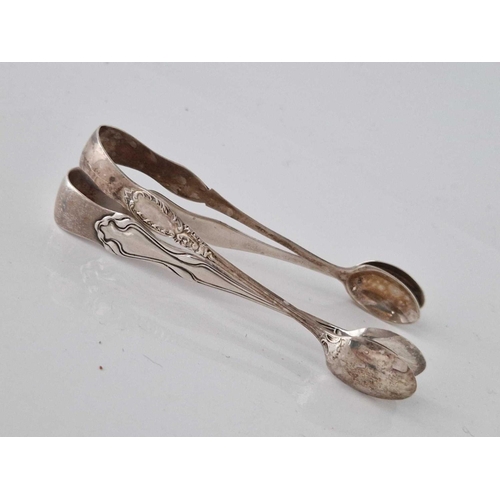 862 - Two pairs of sugar tongs, 39 g