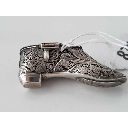 879 - An unusual antique silver filigree shoe with hinged cover, 2.5