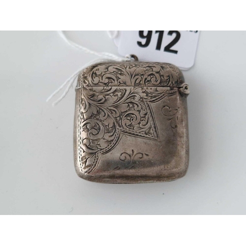 912 - A vesta case also engraved with scrolls, Birmingham 1901 by HH, 33g