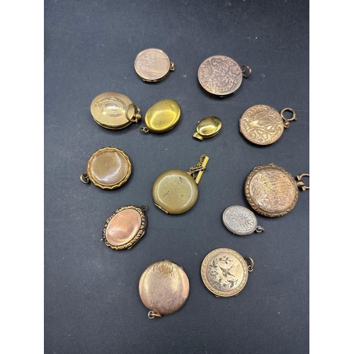 13 - A bag of assorted lockets
