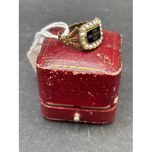 60 - A GEORGIAN GOLD ENAMEL AND PEARL MEMORIAL RING DEDICATED TO JOHN AND ANN MOORE DIED 1835 AND 40 SIZE... 