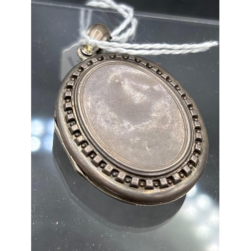 10 - A Victorian silver locket