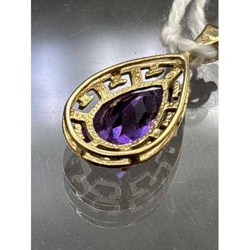 109 - Amethyst teardrop pendant 9ct 2.3cm