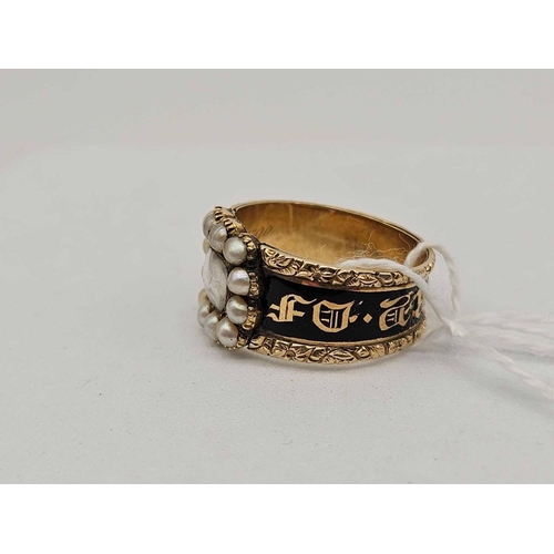 11 - A REGENCY MOURNING RING 18CT SIZE T 6.6G