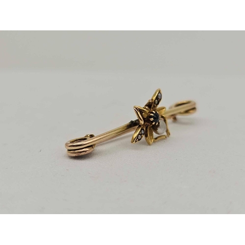 13 - An antique gold sapphire and pearl bug brooch 9/15ct