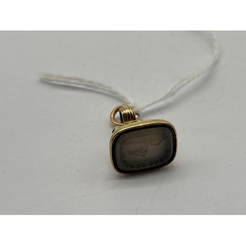19 - A 19th century gold cased seal fob 5.0g