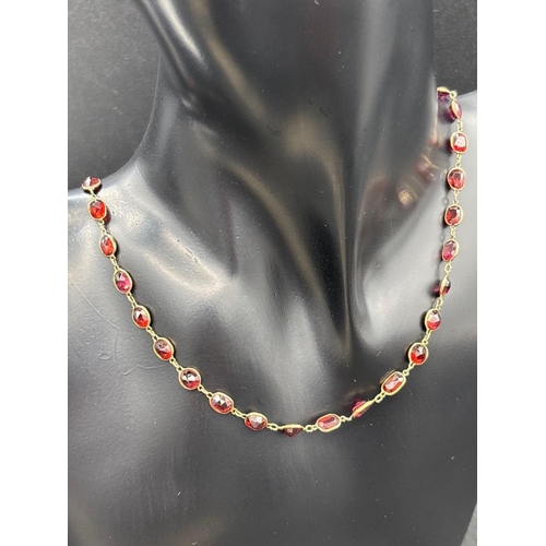 52 - A VICTORIAN GOLD AND GARNET SE5T NECKLACE 15.5 INCHES BOXED SET