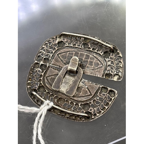 80 - A pretty Georgian silver buckle