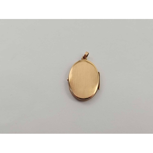 88 - An oval locket 9ct 3.7g
