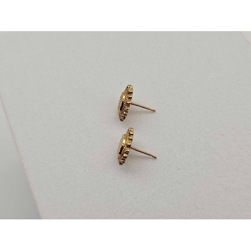 89 - A pair of oval ear-rings 9ct 1.6g