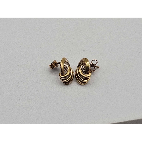 91 - A pair of Scottish style ear-rings 9ct 2.8g